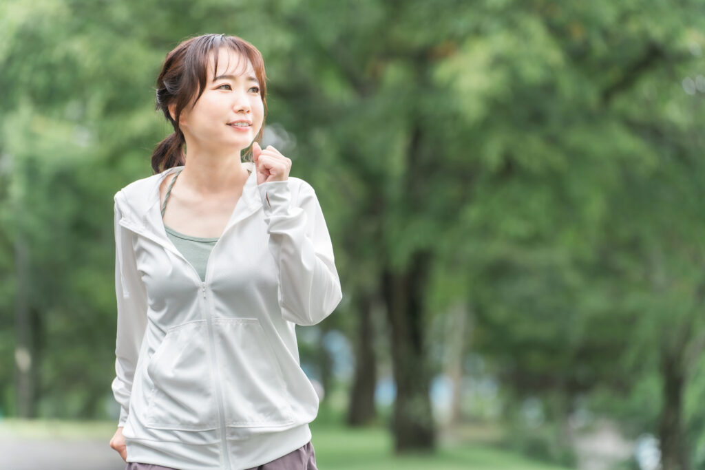 運動を楽しむ女性