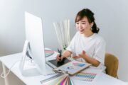 在宅ワーカーの女性